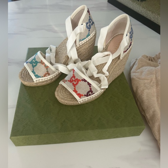 💚Authentic Gucci wedges size 6 - Picture 7 of 7